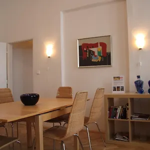 https://apartment-anna.praguehotelsweb.com